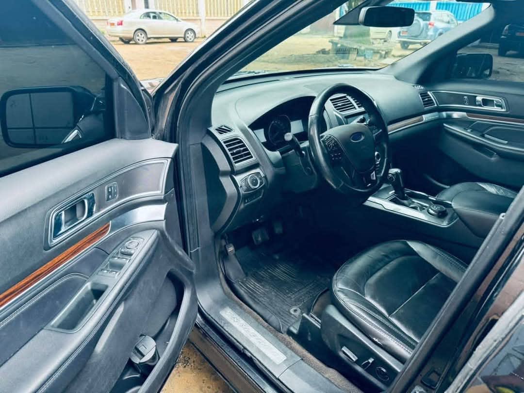 ford explorer - 8