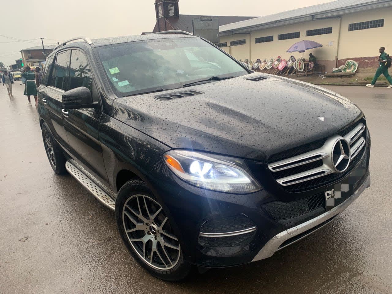 2017 mercedes_benz gle au Cameroun – 15 500 000 XAF