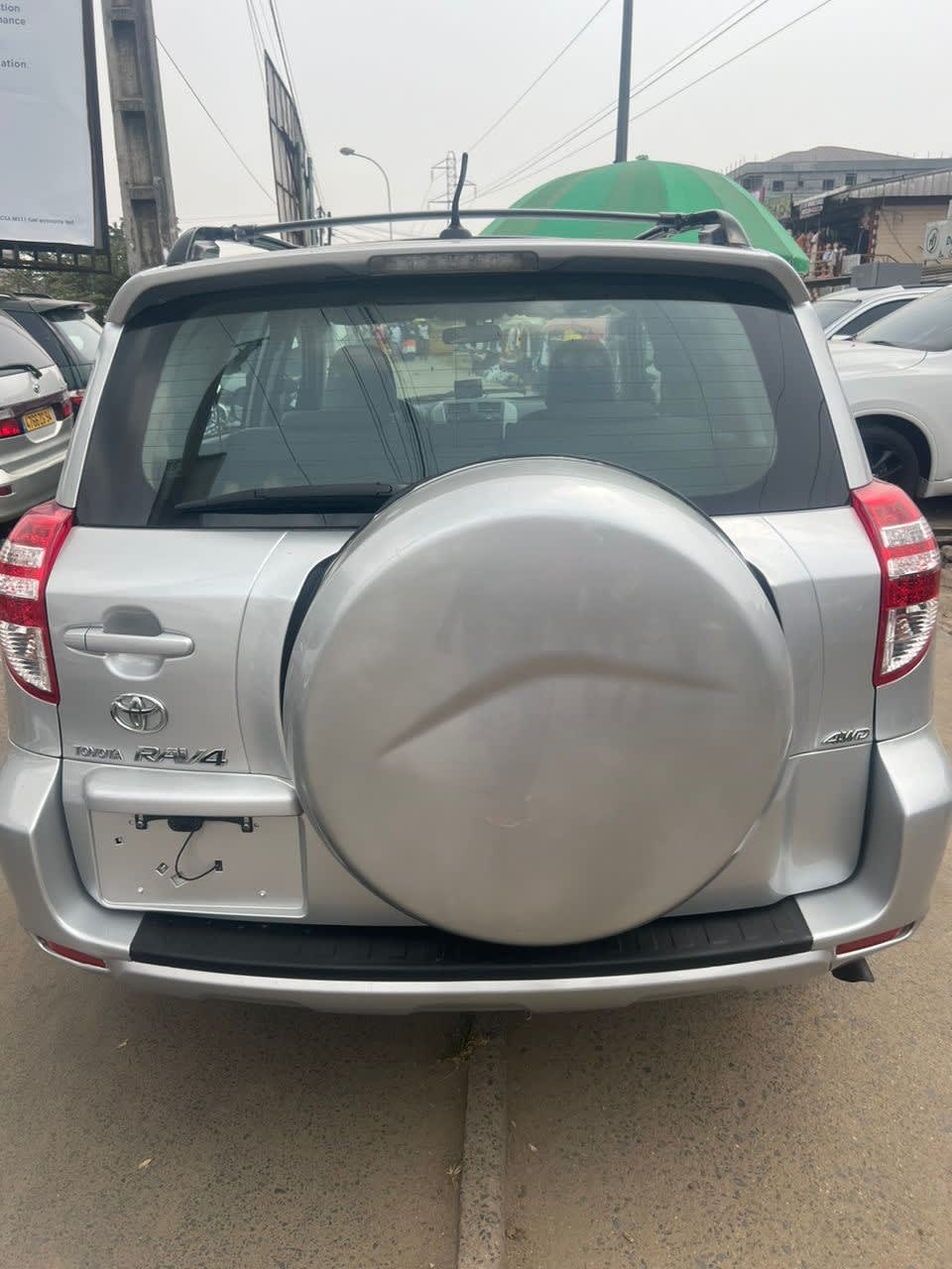 toyota rav4 - 4