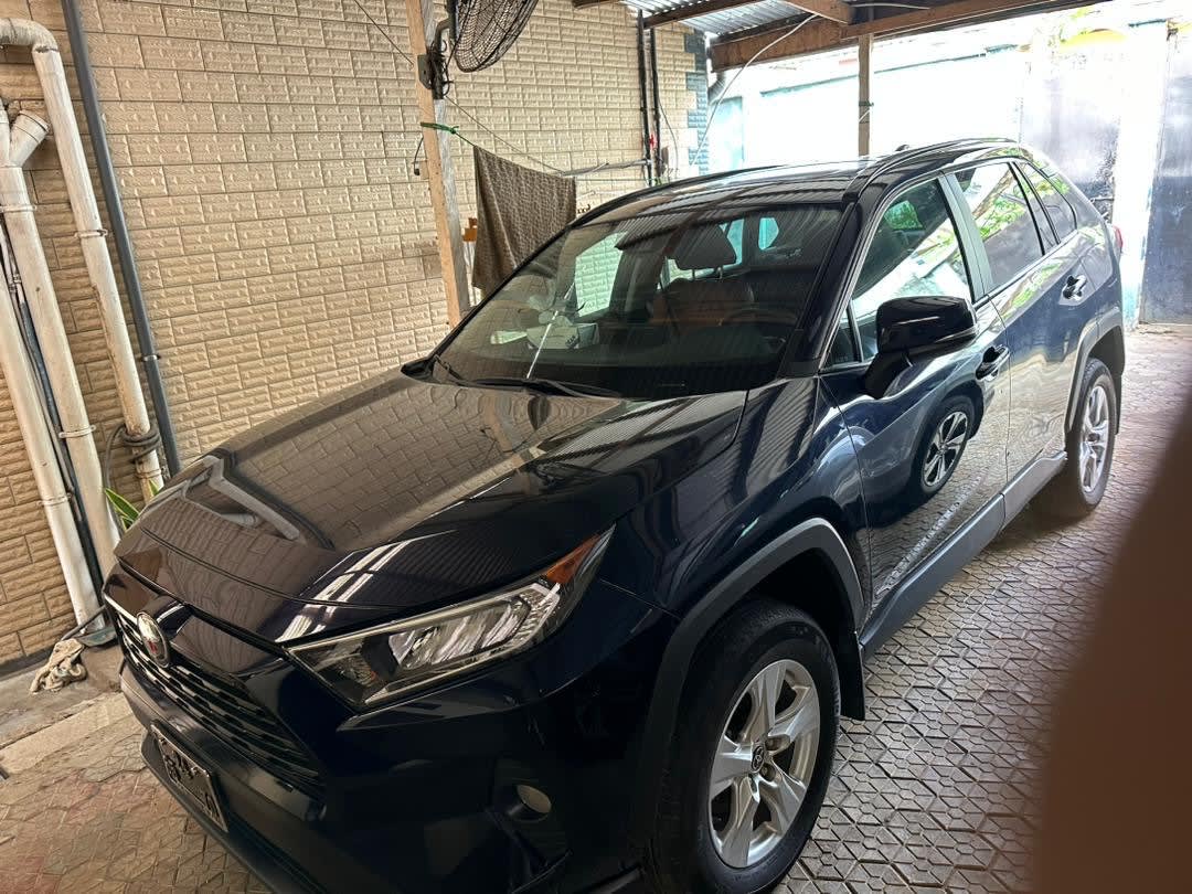 2020 toyota rav4 in Douala – 18 500 000 XAF