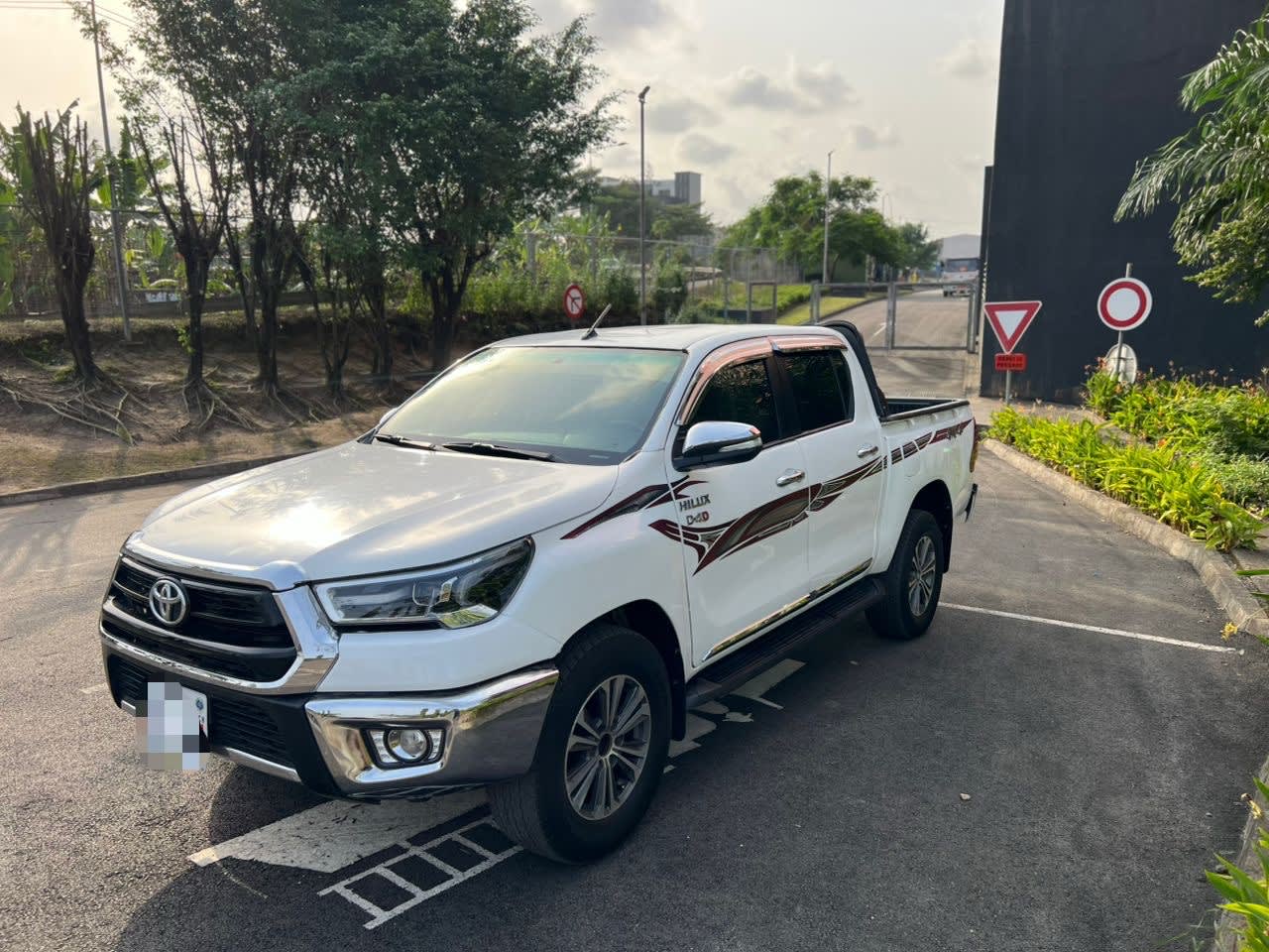toyota hilux - 3