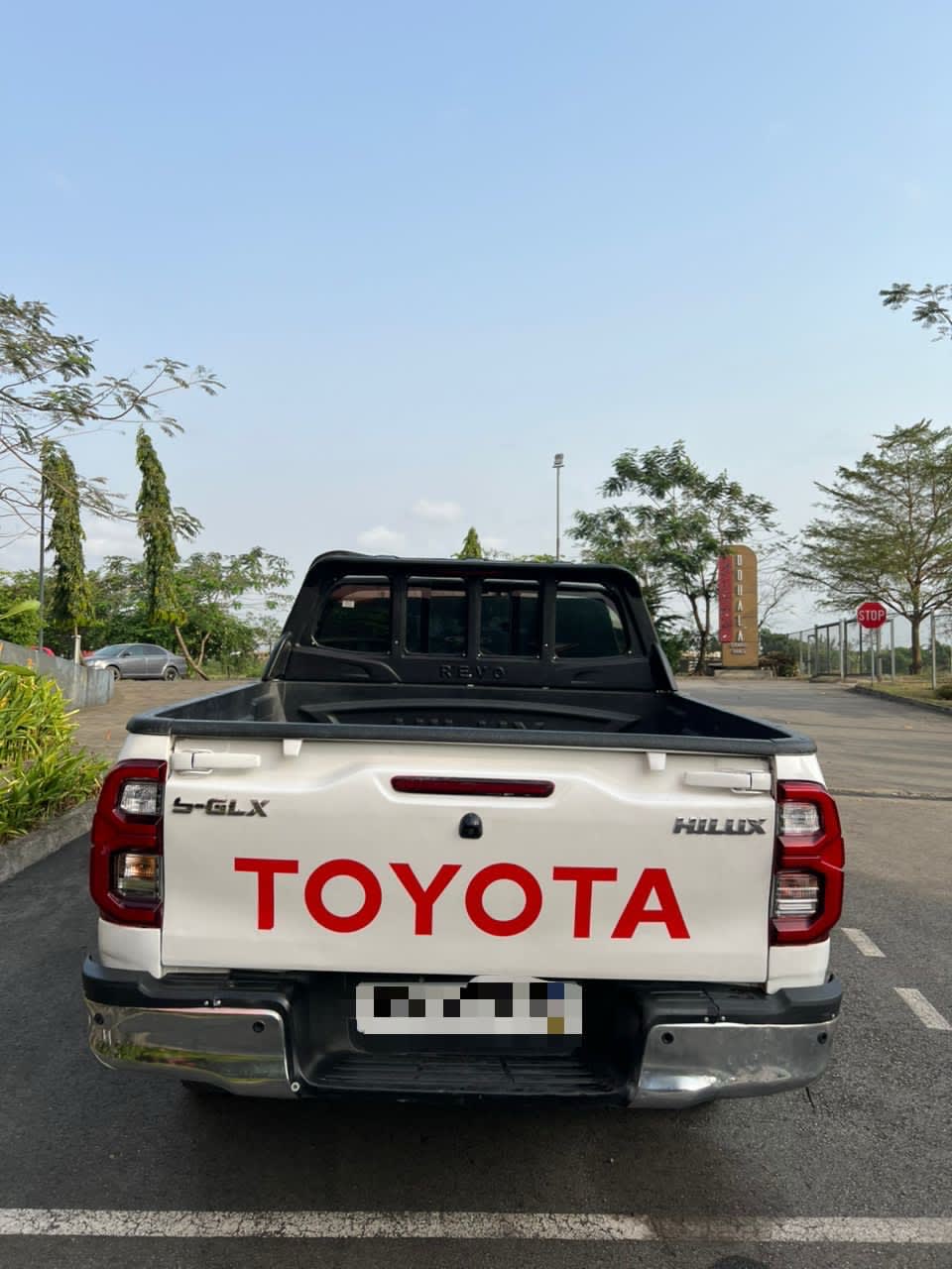 toyota hilux - 4