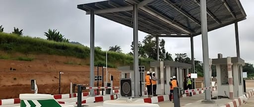 Conduire au Cameroun : Guide Complet pour une Sécurité Routière Optimale