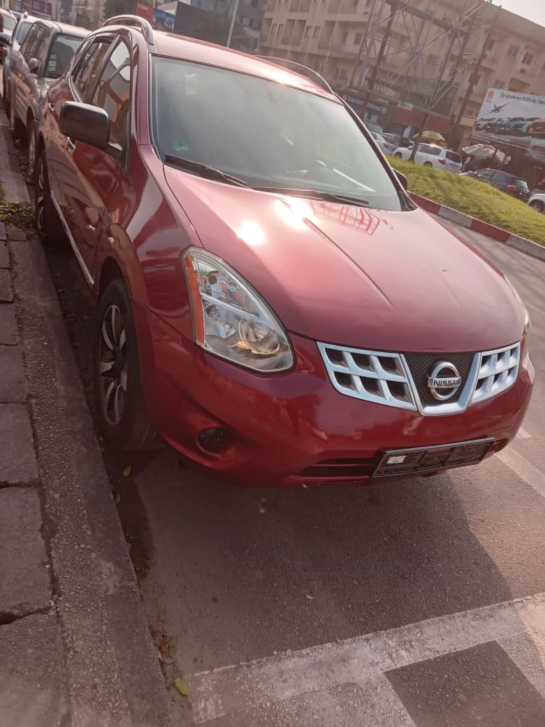 2014 nissan patrol au Cameroun – 11 000 000 XAF