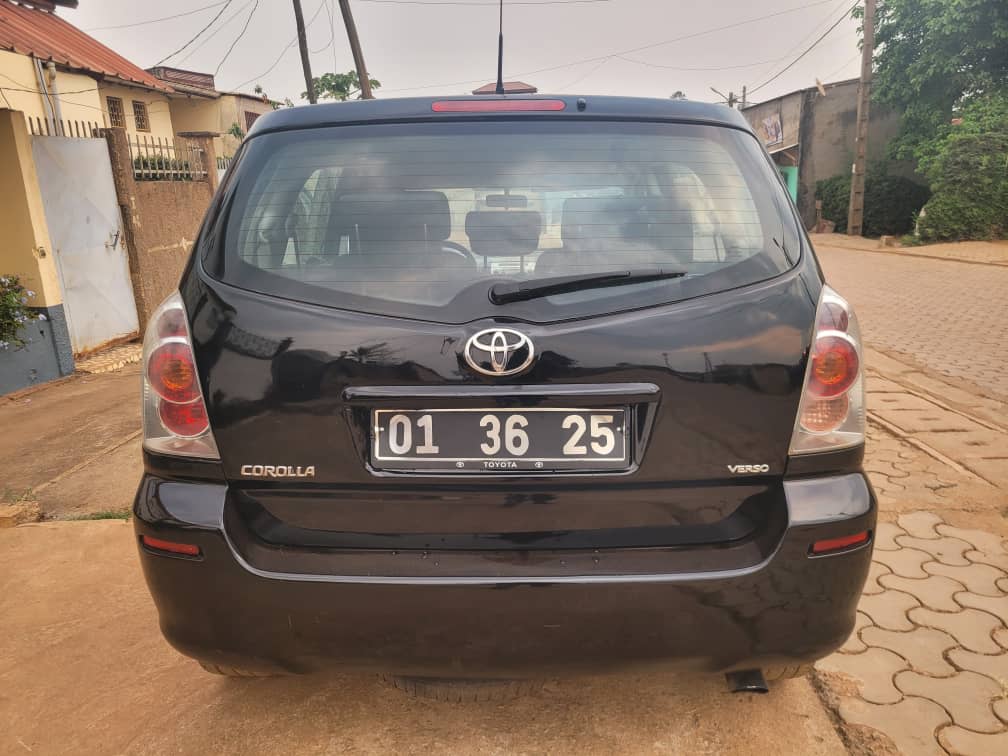 toyota corolla - 2