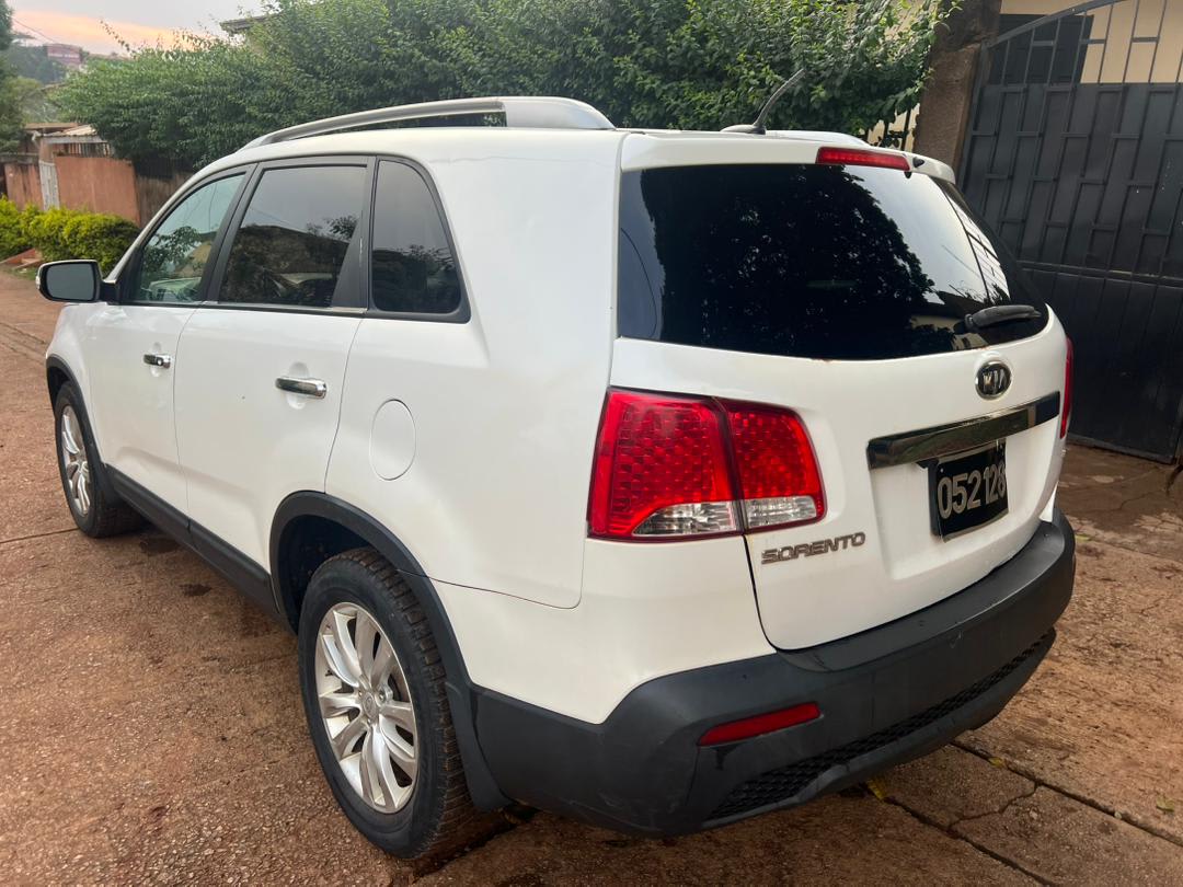 kia sorento - 8