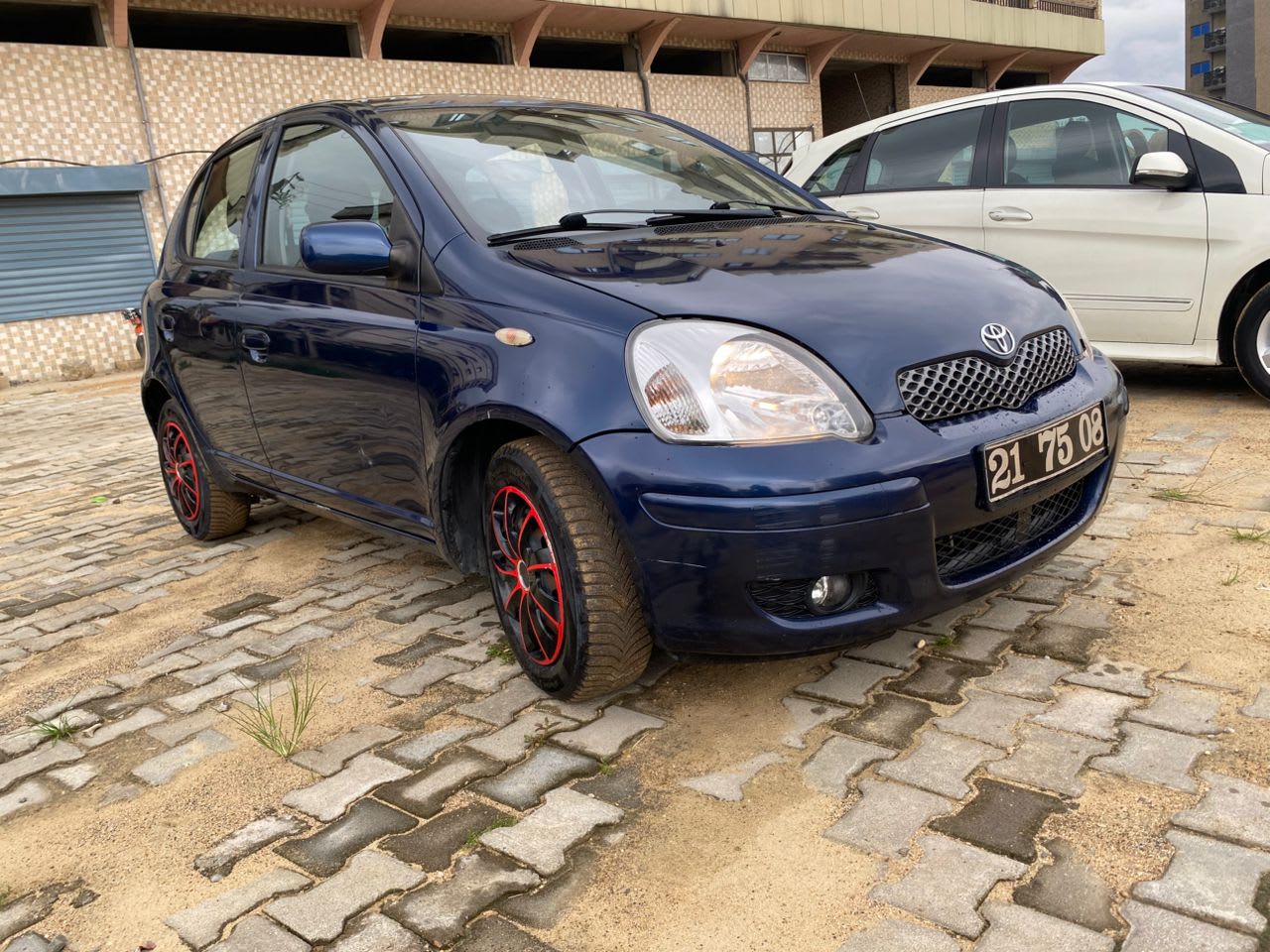 2005 toyota yaris au Cameroun – 3 100 000 XAF