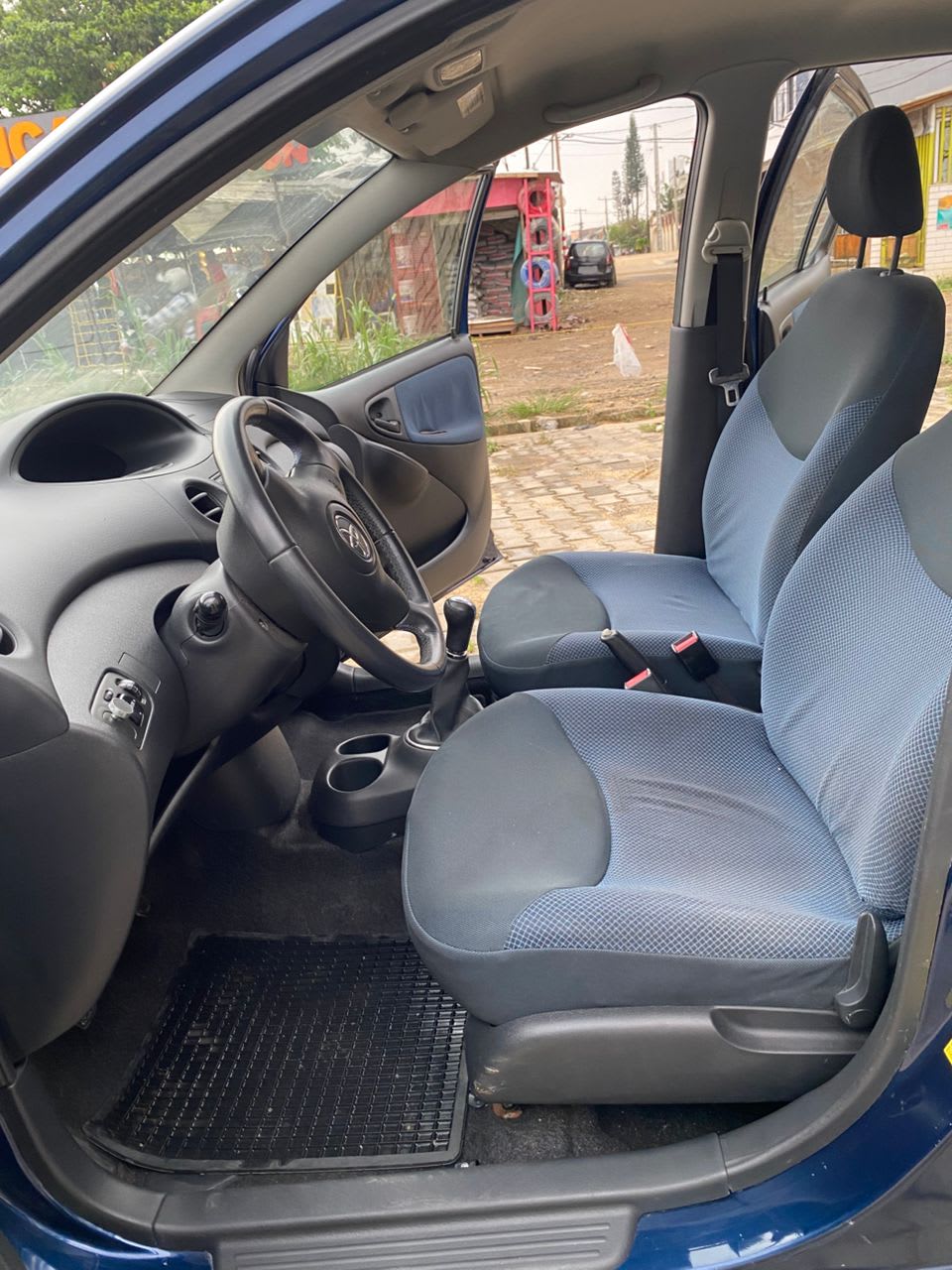 toyota yaris - 4
