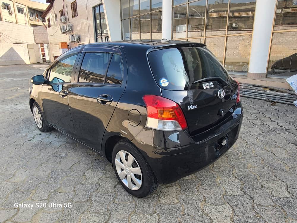 toyota yaris - 2