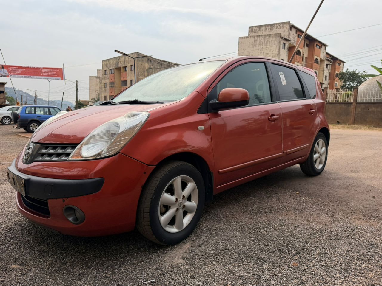 2006 nissan note – 3 900 000 XAF