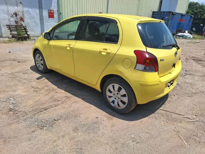 toyota yaris - 2