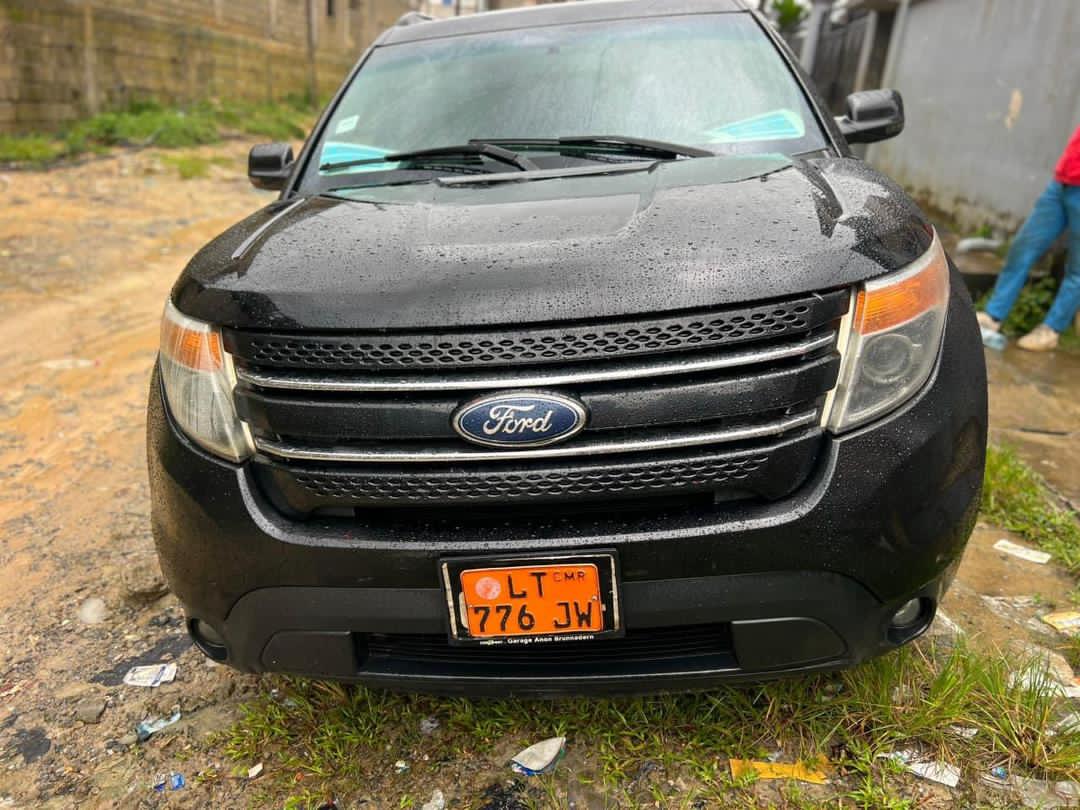 2013 ford explorer au Cameroun – 9 500 000 XAF