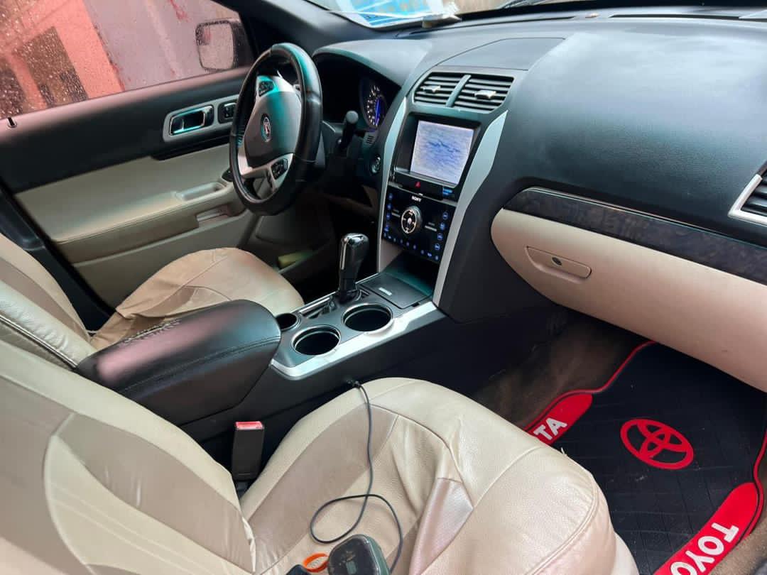 ford explorer - 2