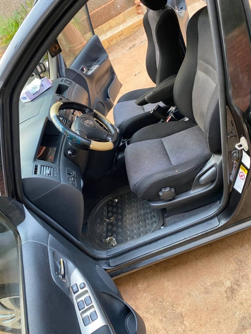 toyota corolla - 10
