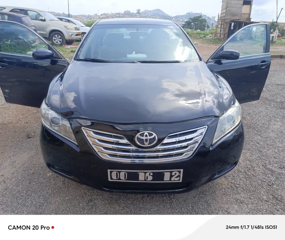2009 toyota camry au Cameroun – 3 500 XAF