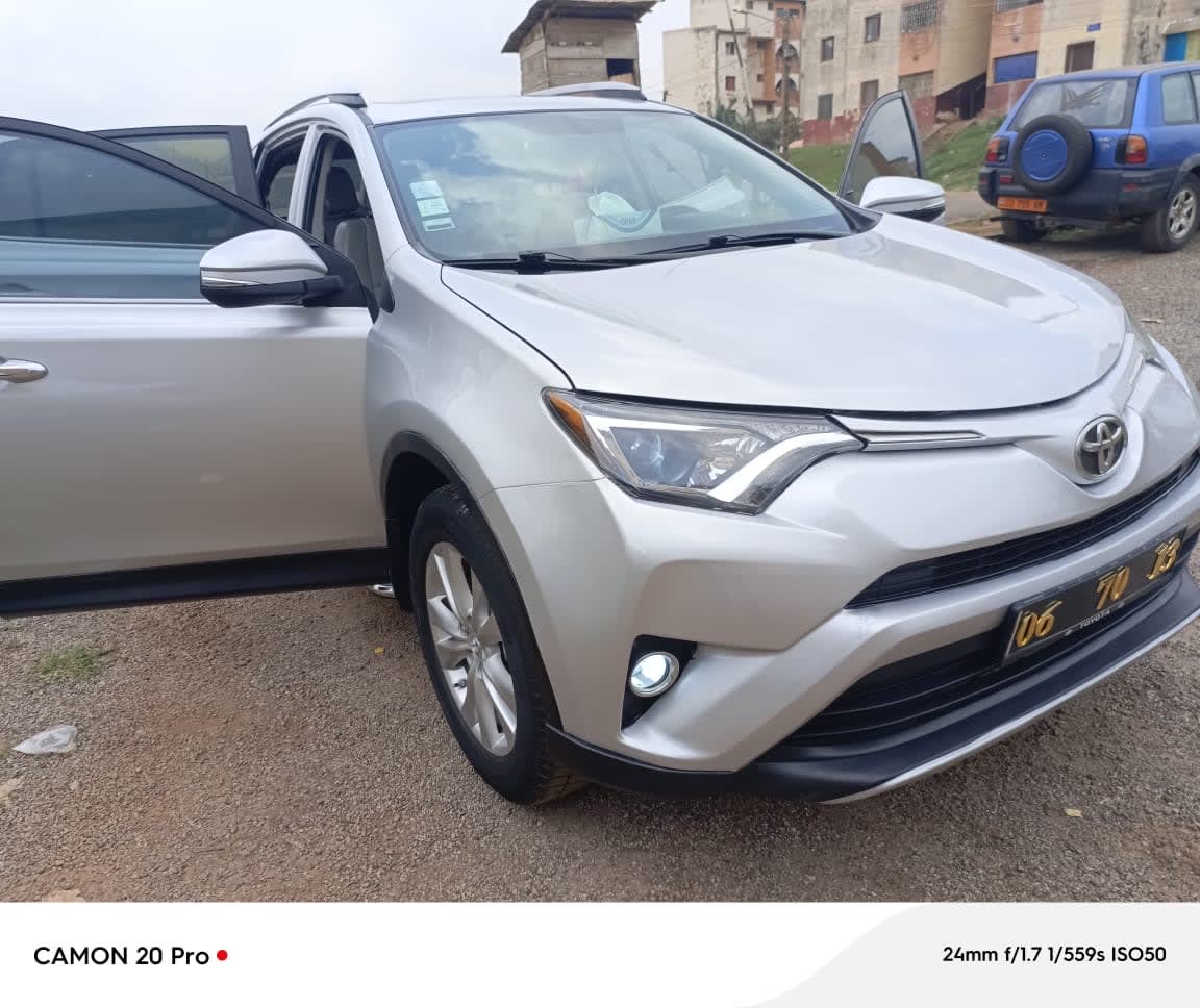 2017 toyota rav4 au Cameroun – 11 000 000 XAF