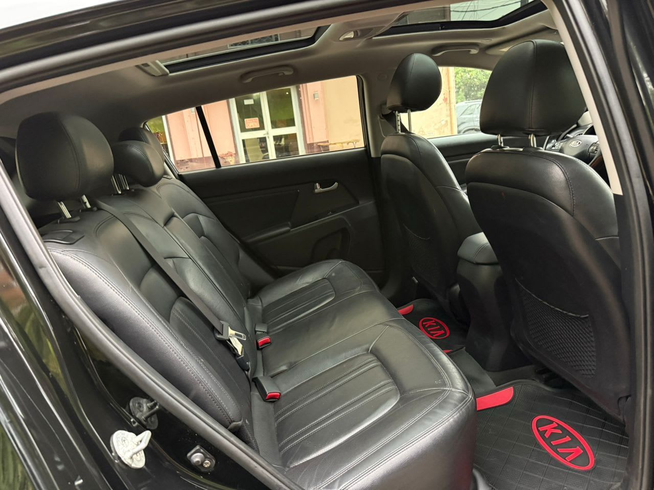 kia sportage - 8