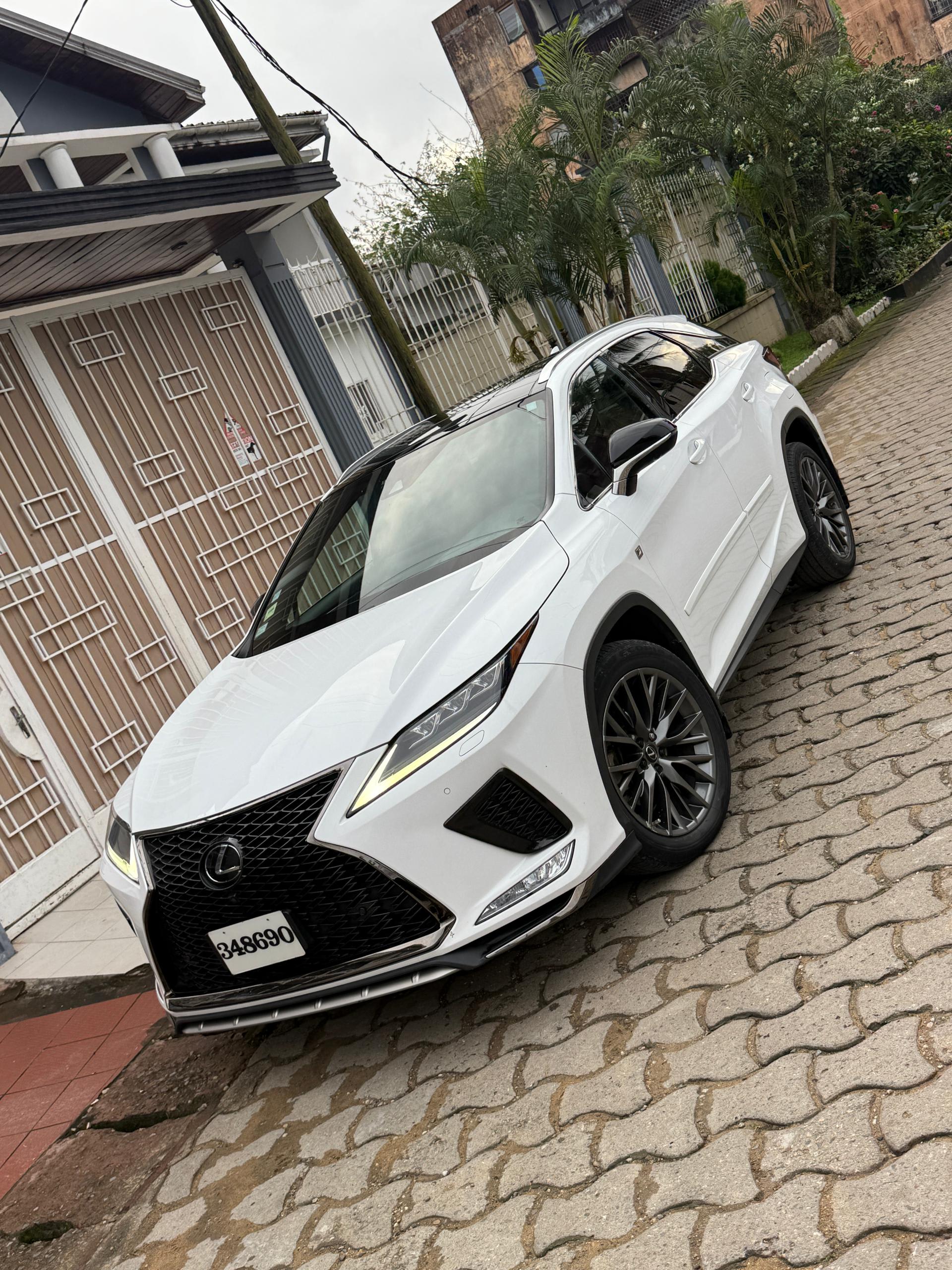 2022 lexus rx_350 au Cameroun – 33 000 000 XAF