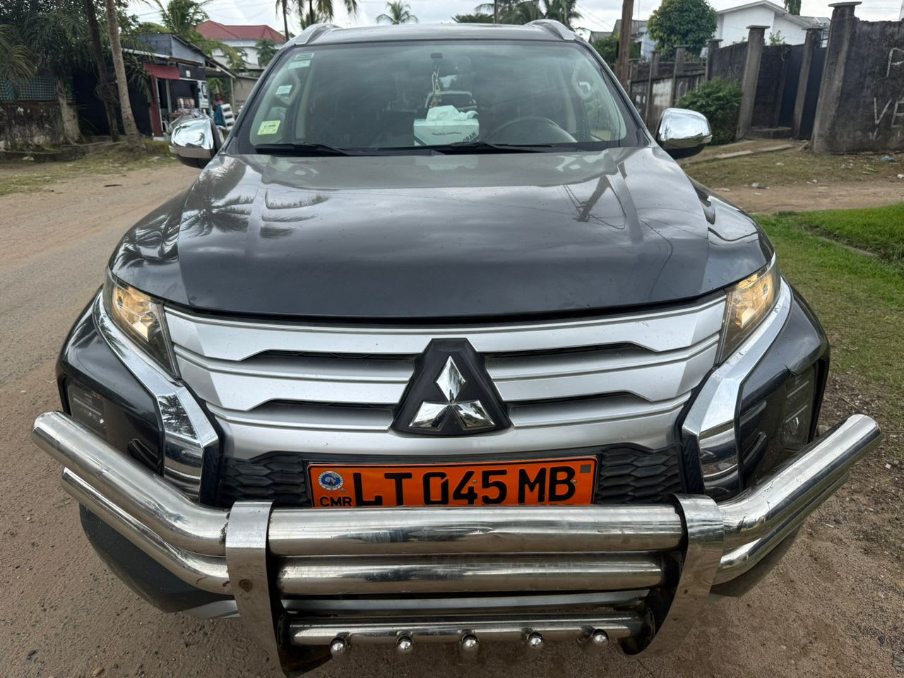 mitsubishi montero_sport - 2