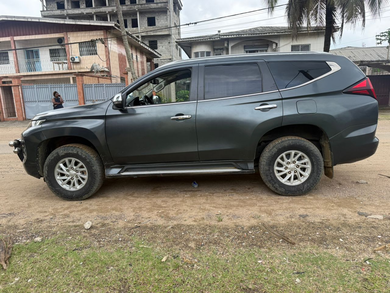 mitsubishi montero_sport - 5