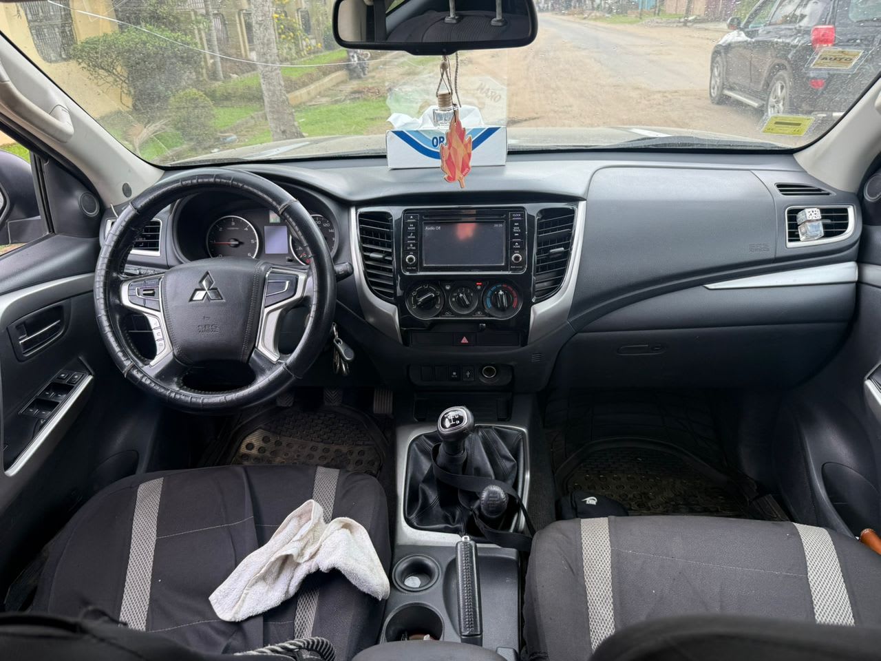 mitsubishi montero_sport - 6