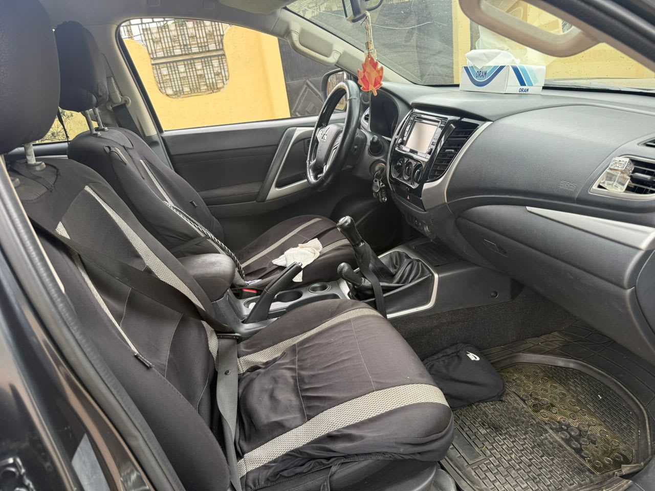 mitsubishi montero_sport - 9