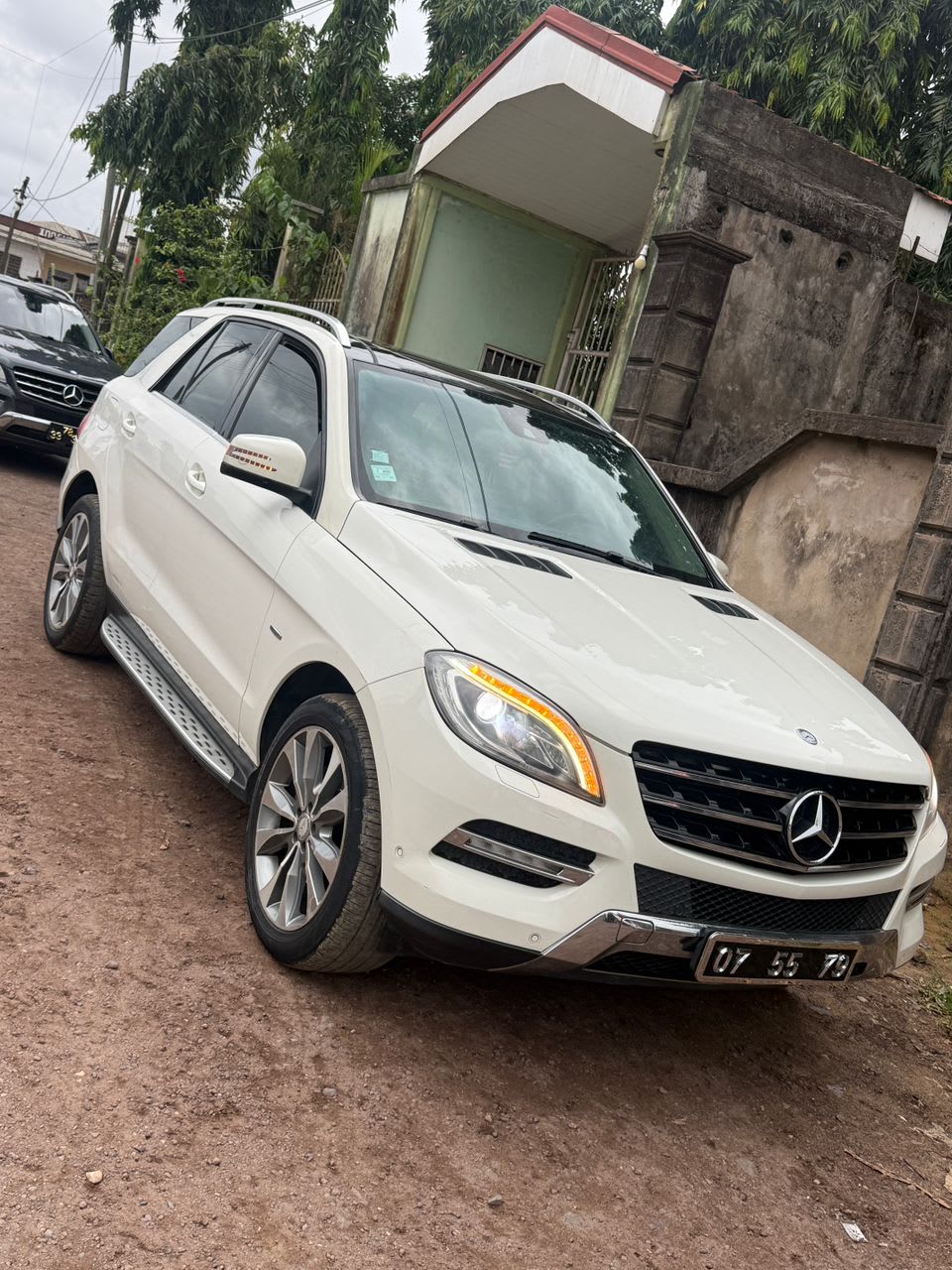 2013 mercedes_benz ml au Cameroun – 14 000 000 XAF