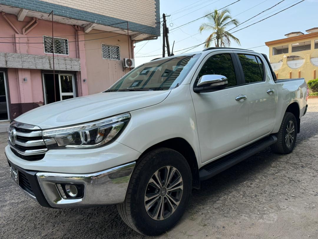 toyota hilux - 3