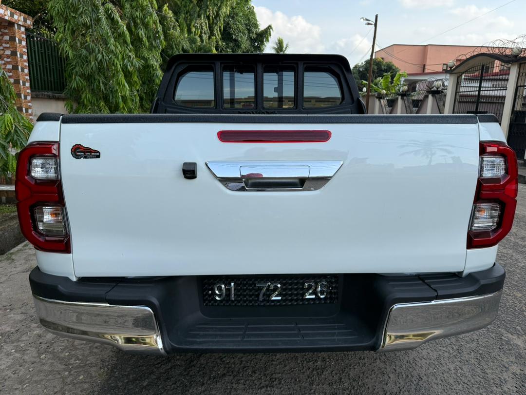 toyota hilux - 7