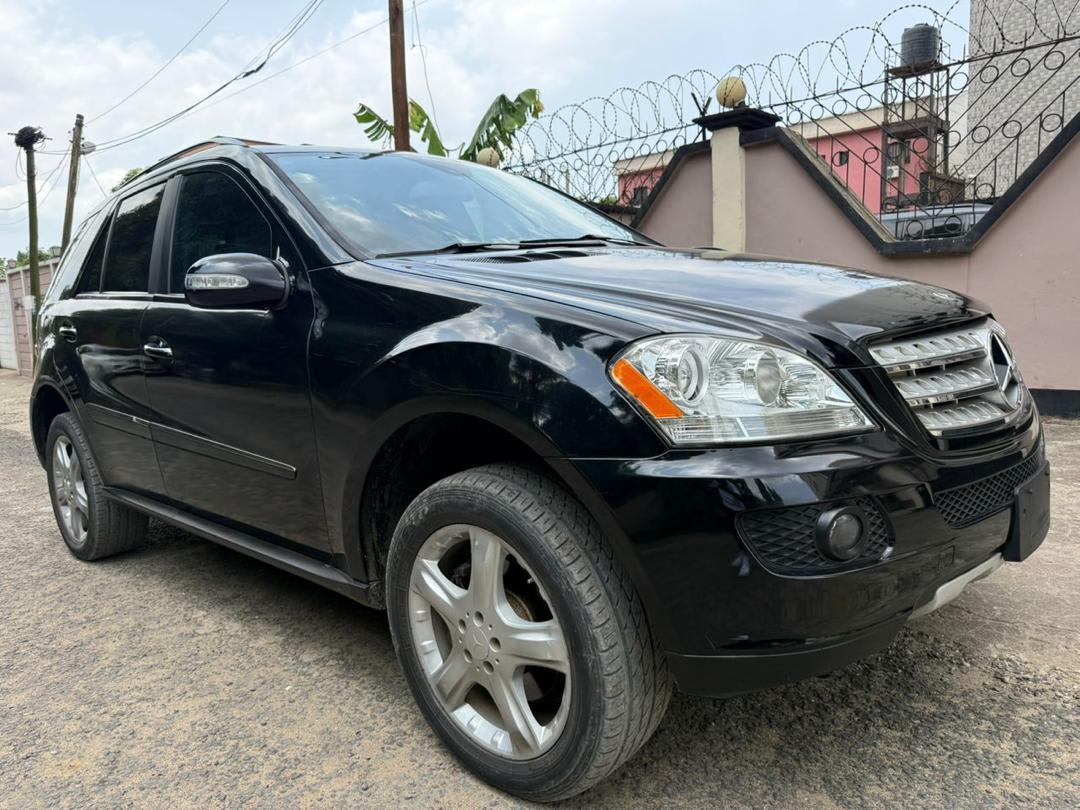 2008 mercedes_benz ml au Cameroun – 6 000 000 XAF
