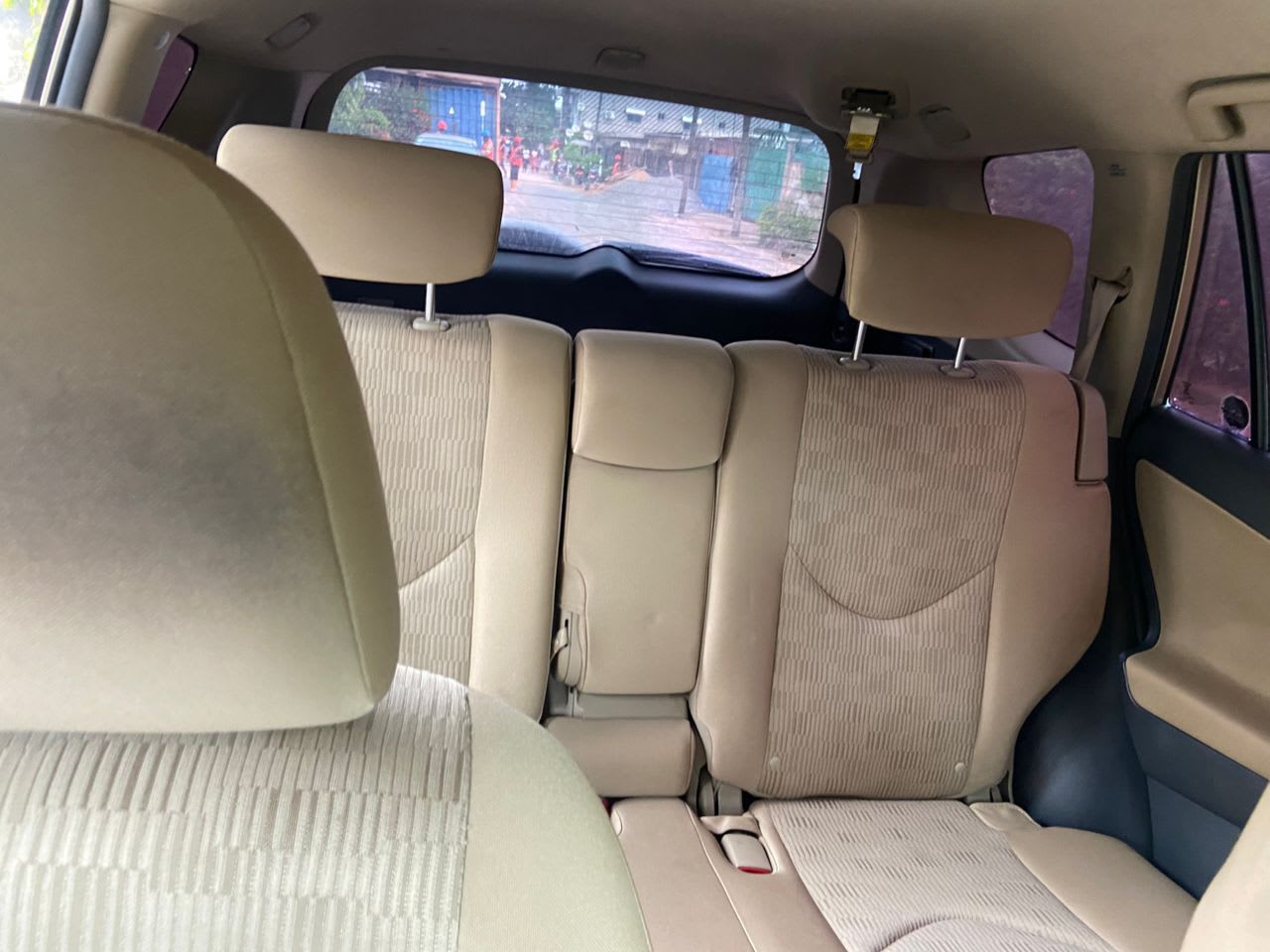 toyota rav4 - 7