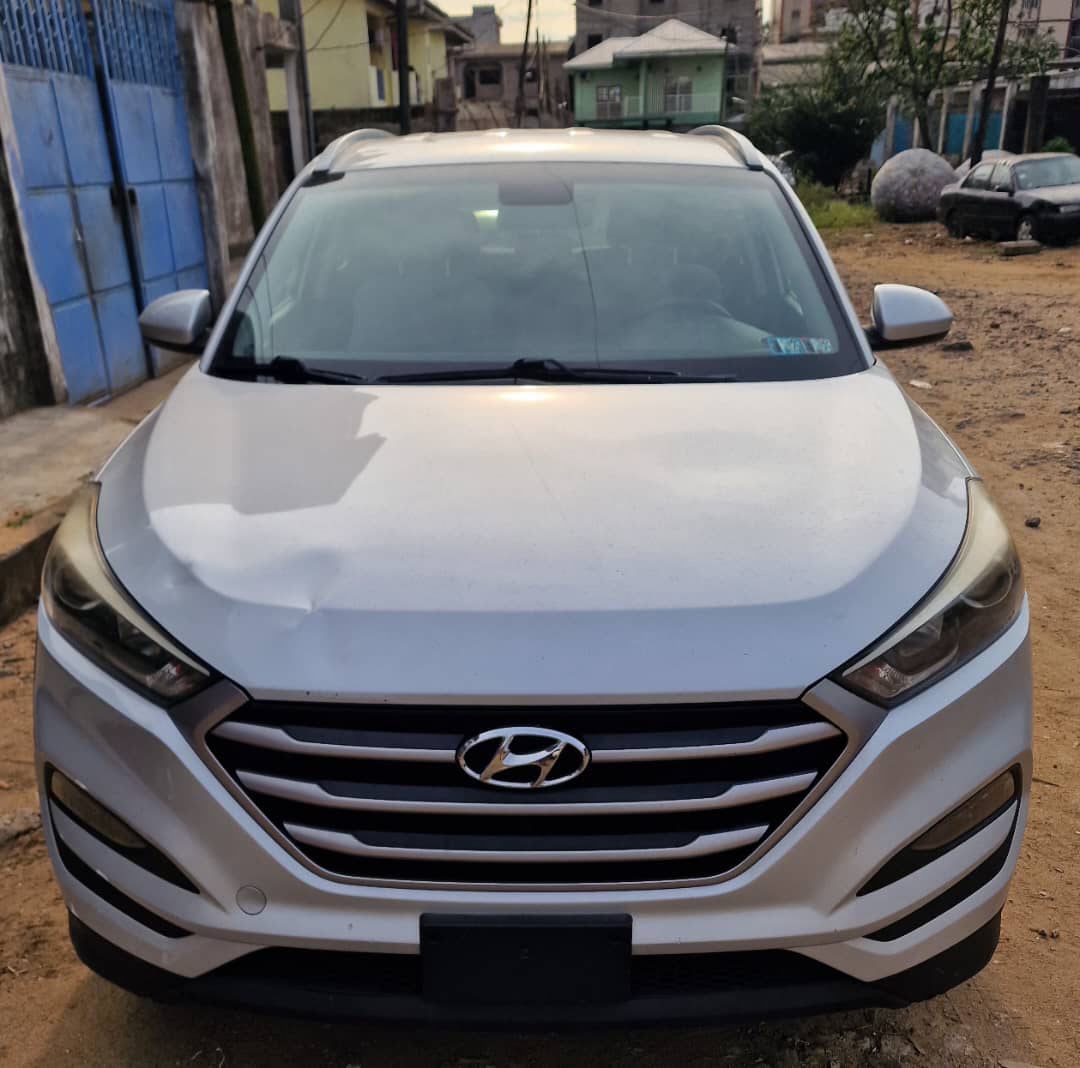 hyundai tucson - 6