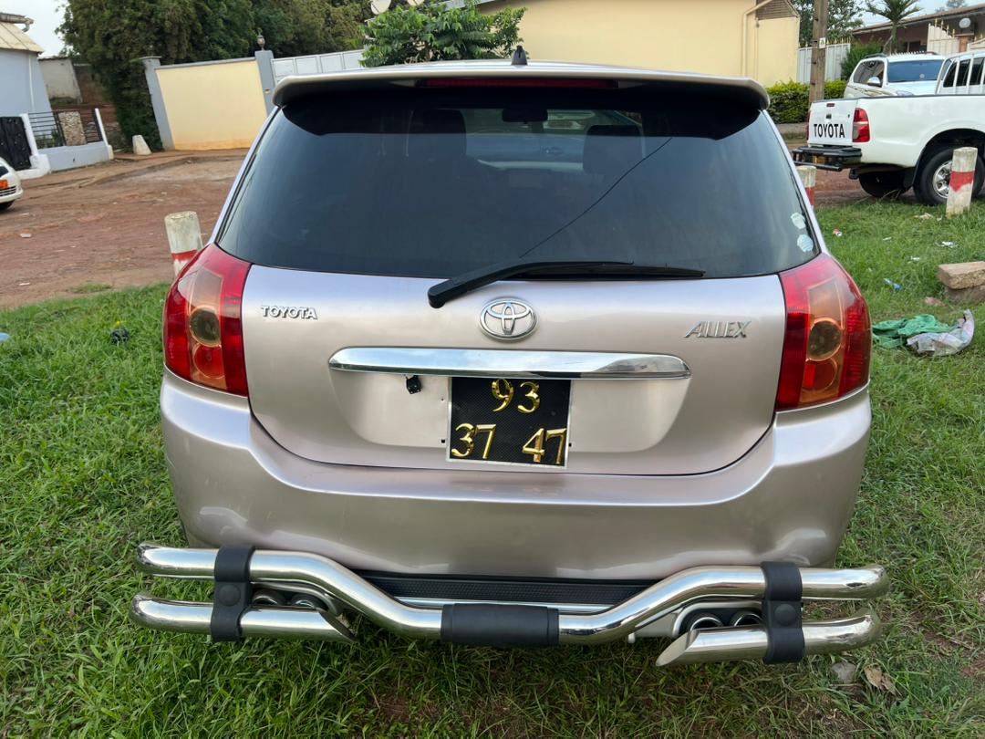 toyota corolla - 8