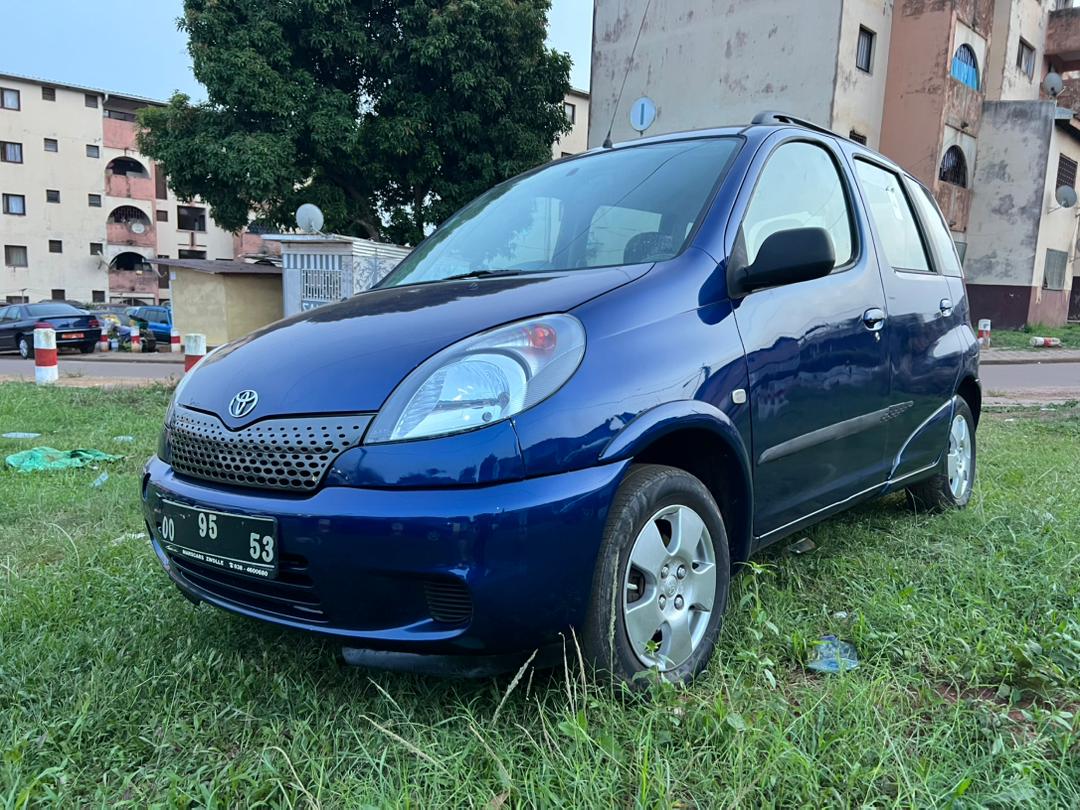 2002 toyota yaris au Cameroun – 3 300 000 XAF