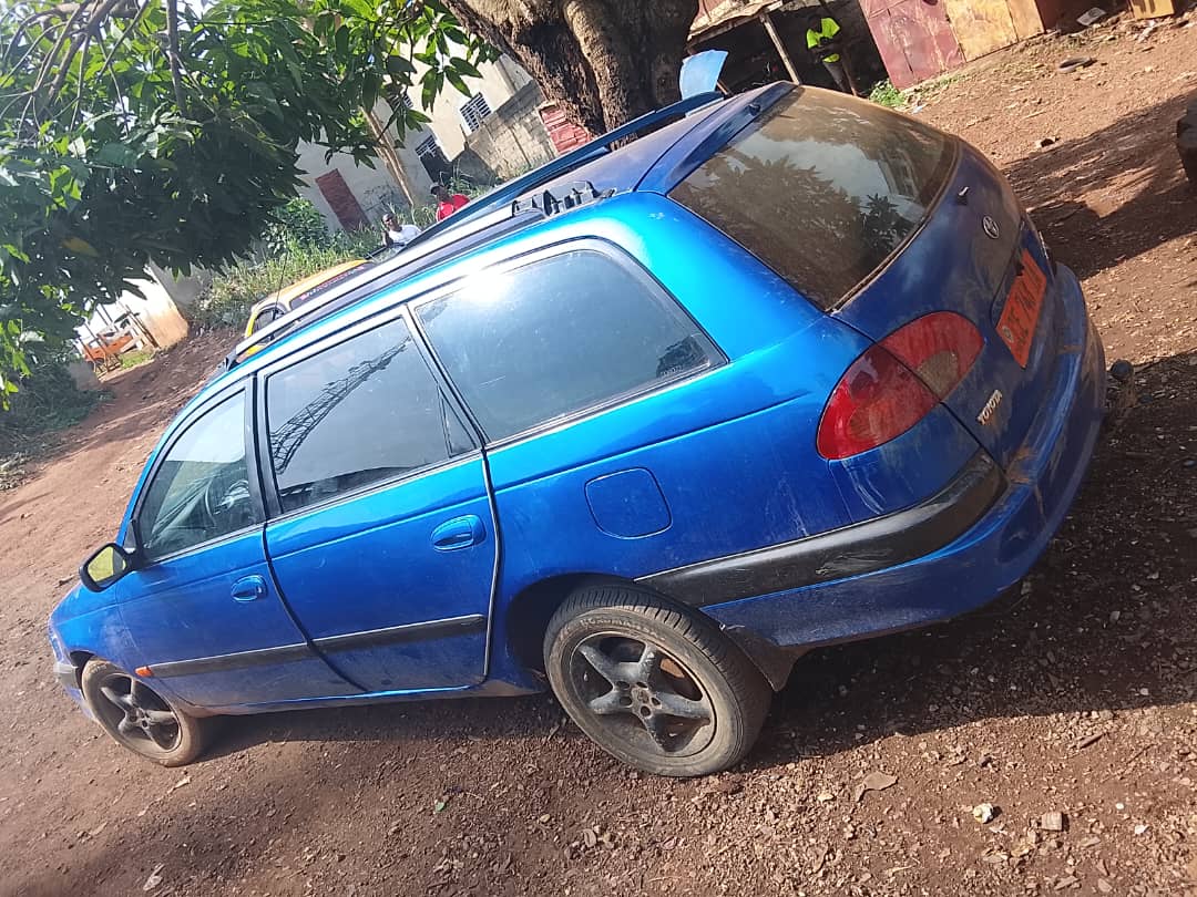 1999 Toyota Corolla à vendre à yaounde – 1 600 000&nbsp;FCFA - Image 1