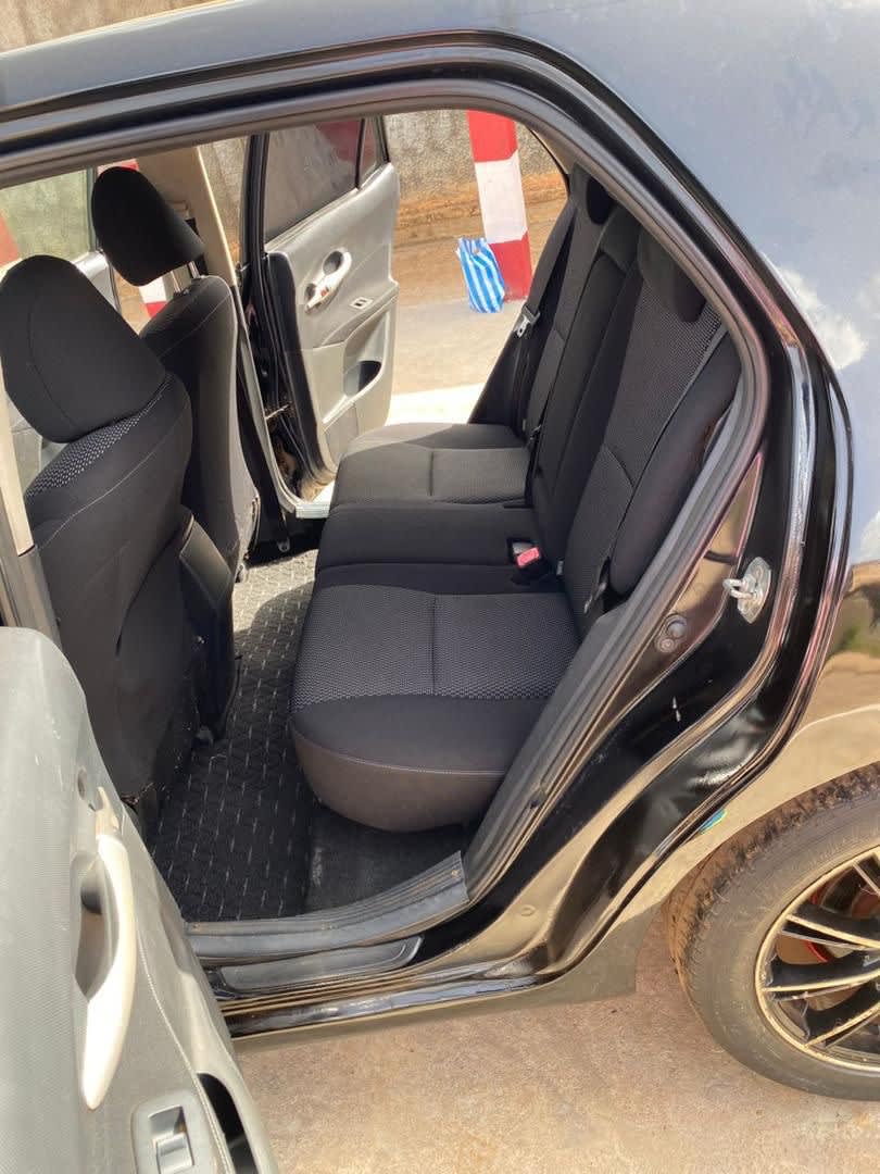 Toyota Camry - 4