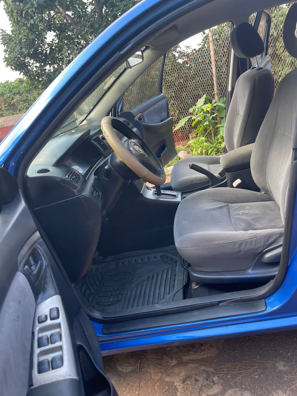 Toyota Corolla - 4