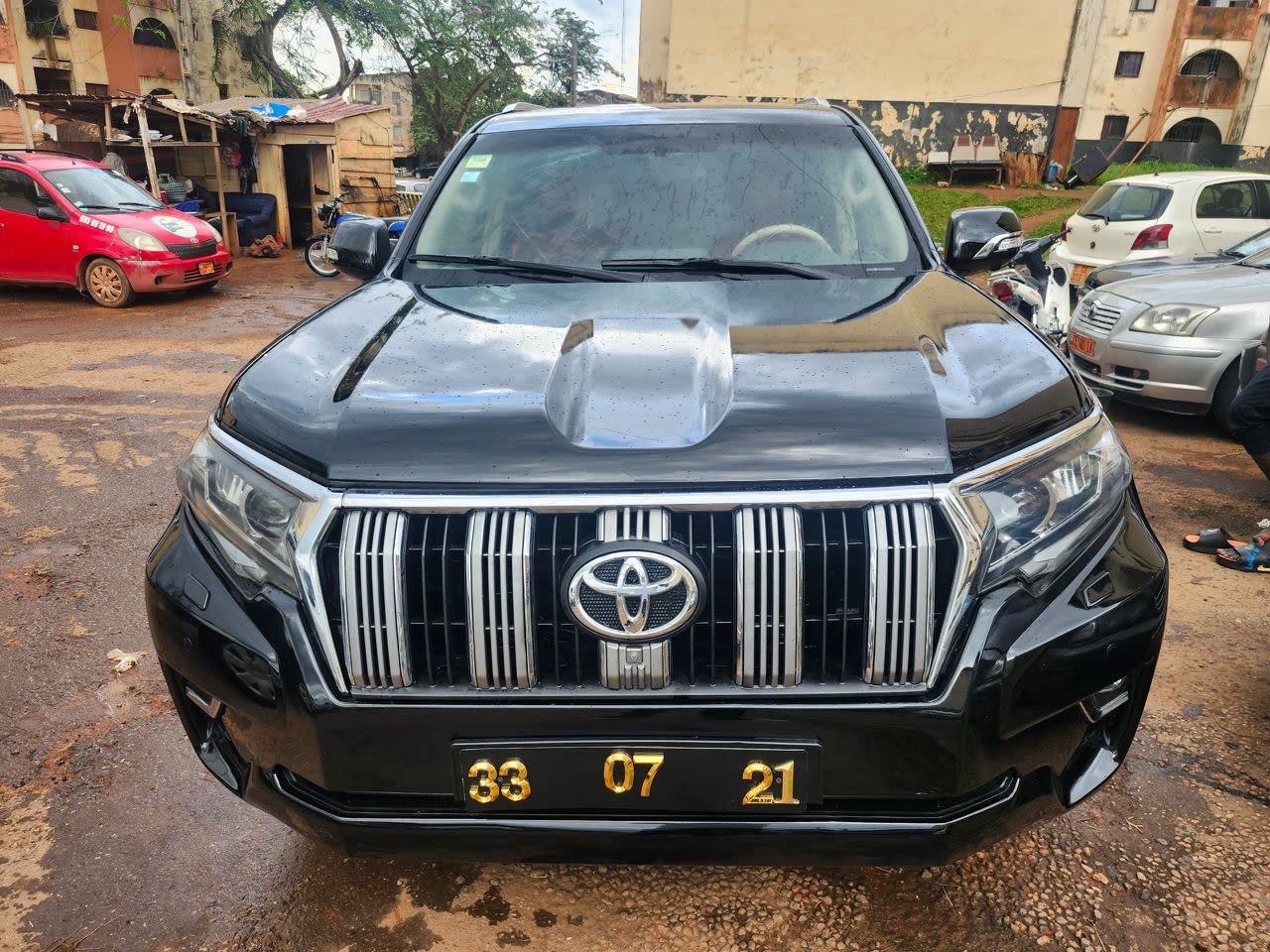 2015 Toyota Land Cruiser au Cameroun – 30 000 000 XAF