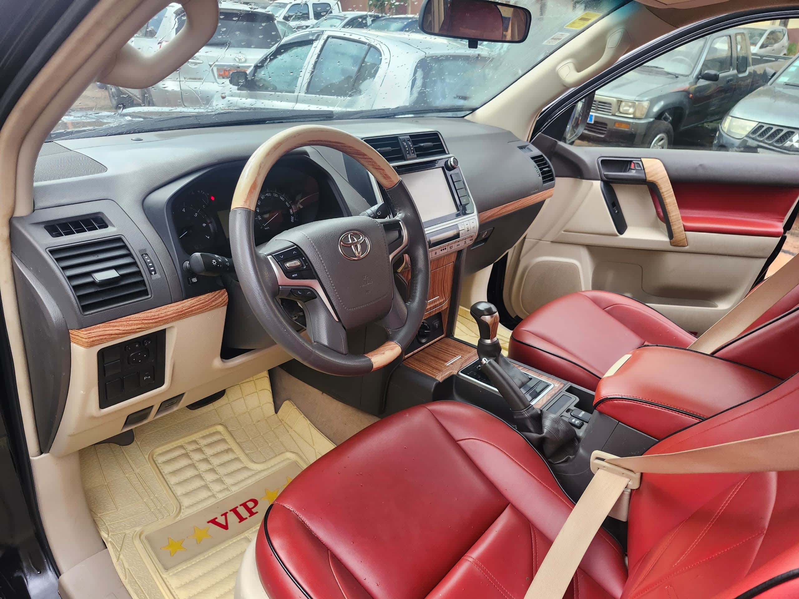 Toyota Land Cruiser - 2
