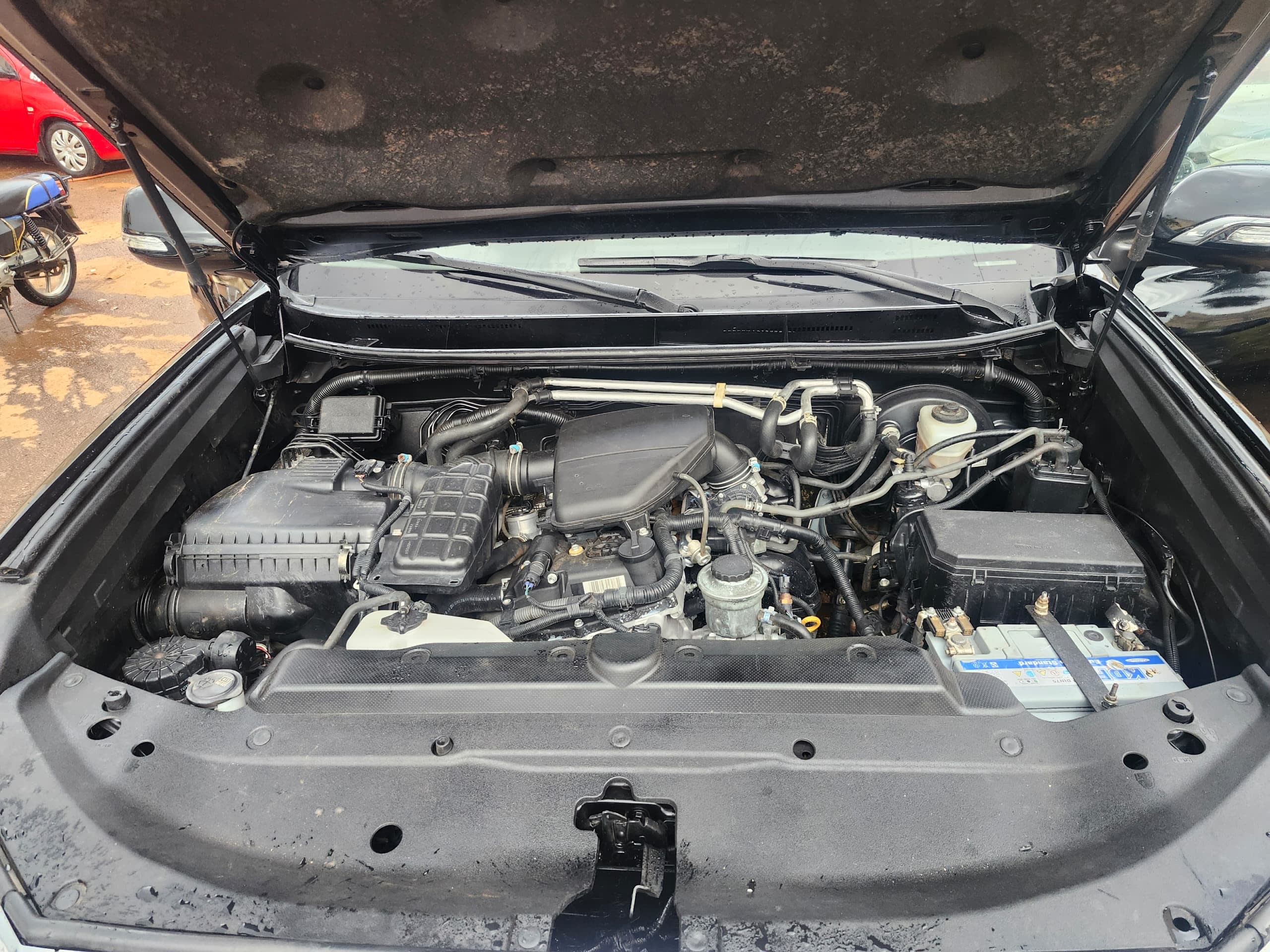 Toyota Land Cruiser - 4
