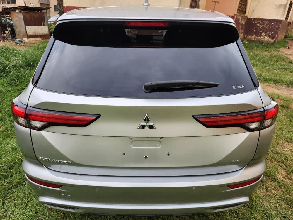 Mitsubishi Outlander - 6