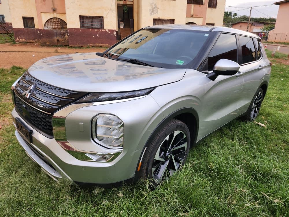 2023 Mitsubishi Outlander au Cameroun – 25 000 000 XAF