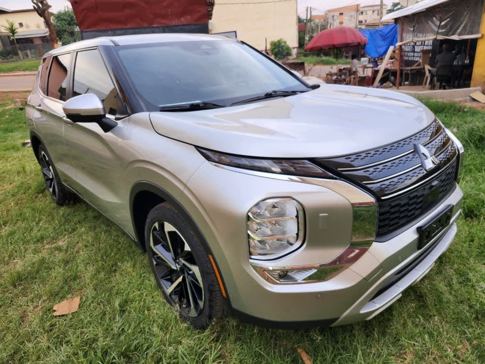 Mitsubishi Outlander - 7