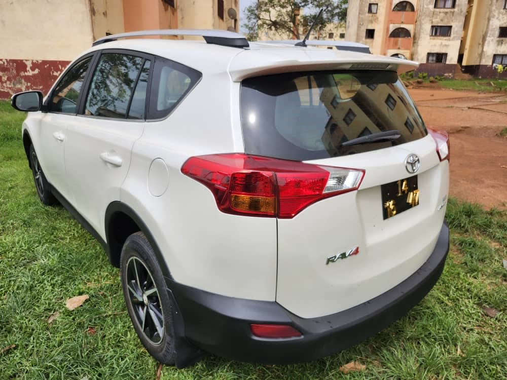 Toyota RAV4 - 5