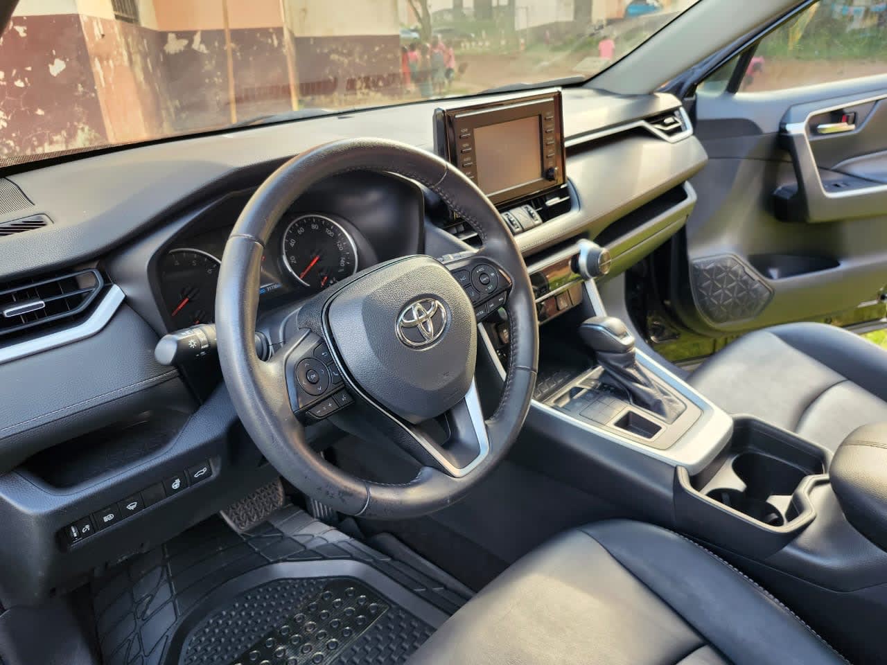 Toyota RAV4 - 4