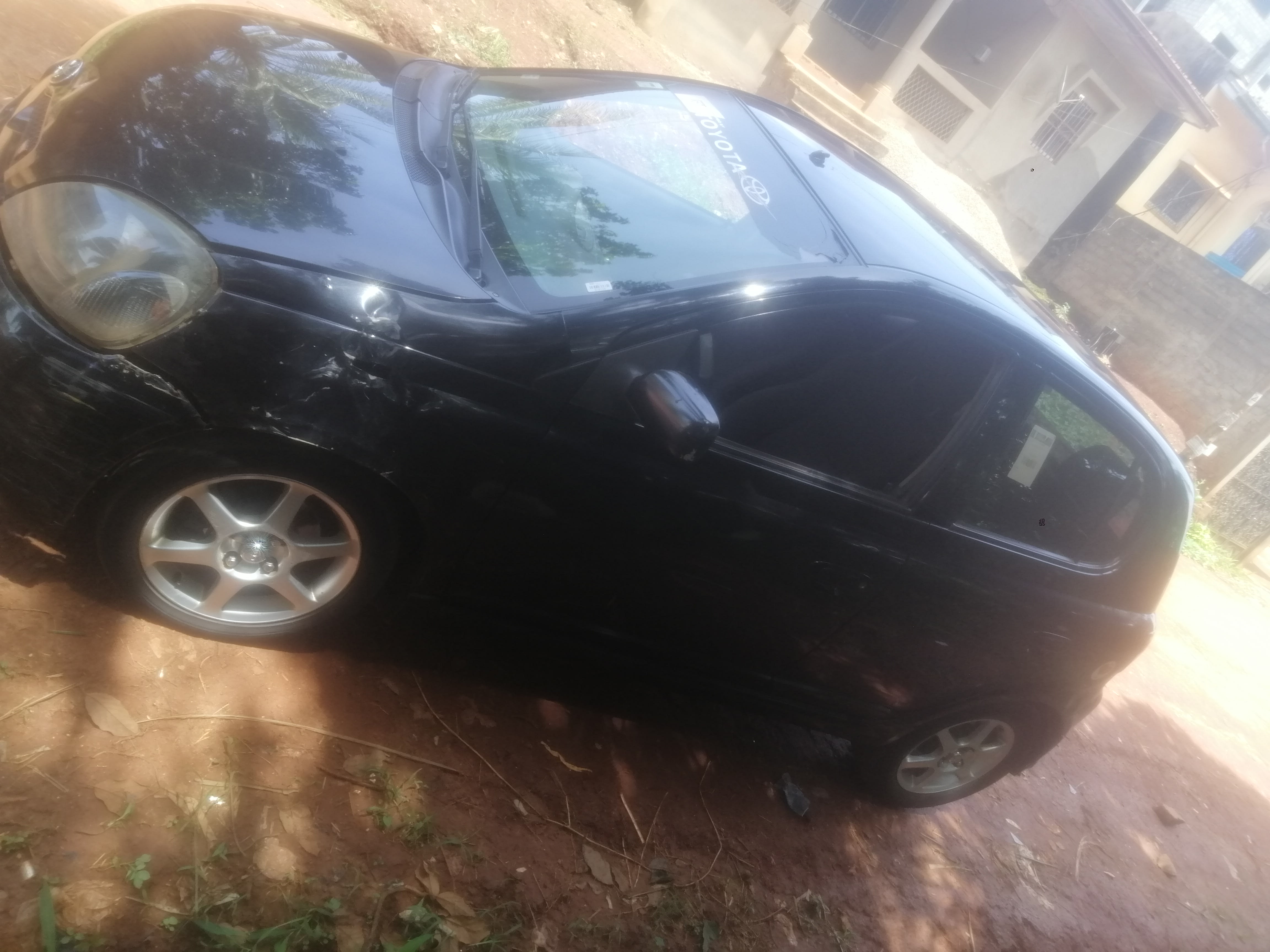 Toyota Noir  2004 a louer