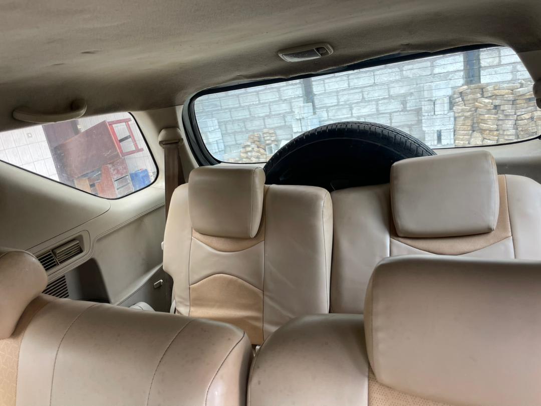 Toyota Fortuner - 4