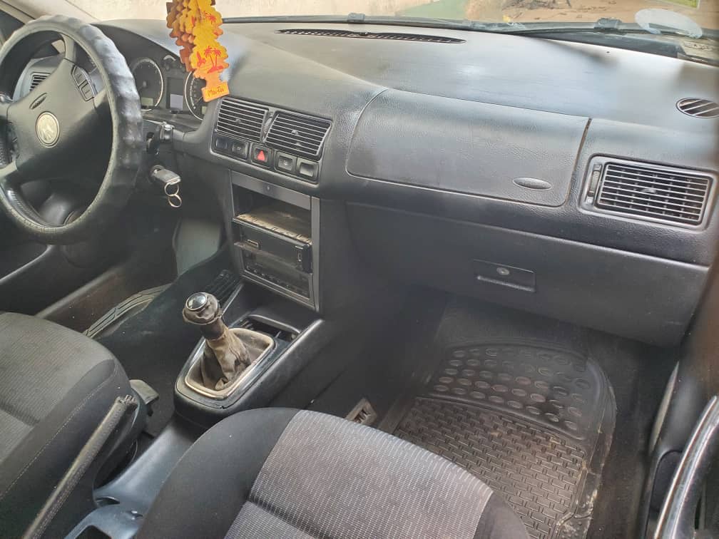 Volkswagen Golf - 5