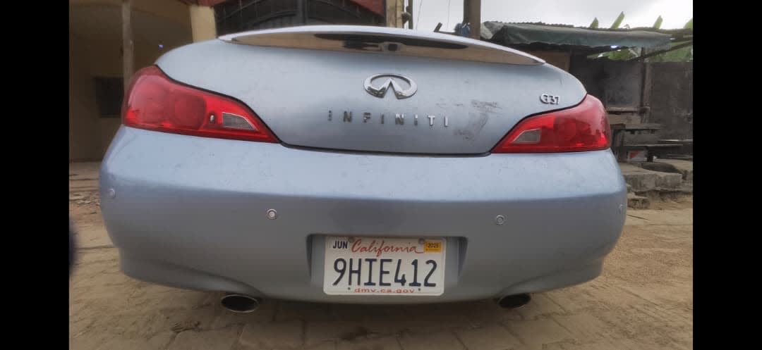 Infiniti G37 - 7