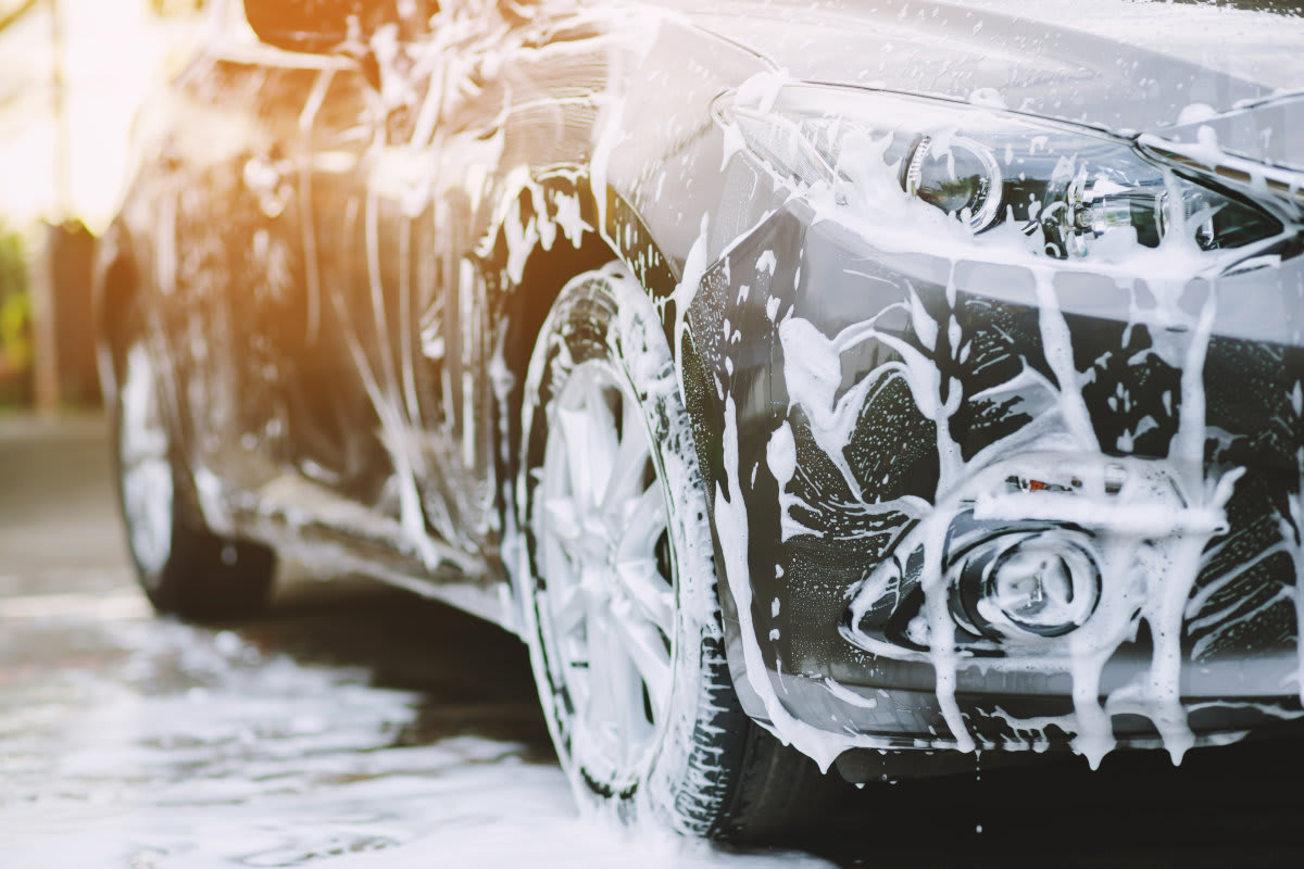 Ouvrir un lavage auto au Cameroun : combien ça coûte et combien on peut gagner ?